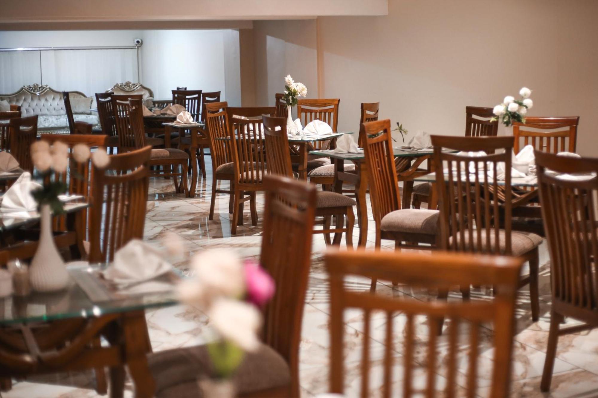 Hotel Pearl Inn カラチ エクステリア 写真